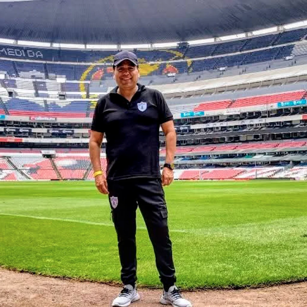 Israel Domínguez Urbina