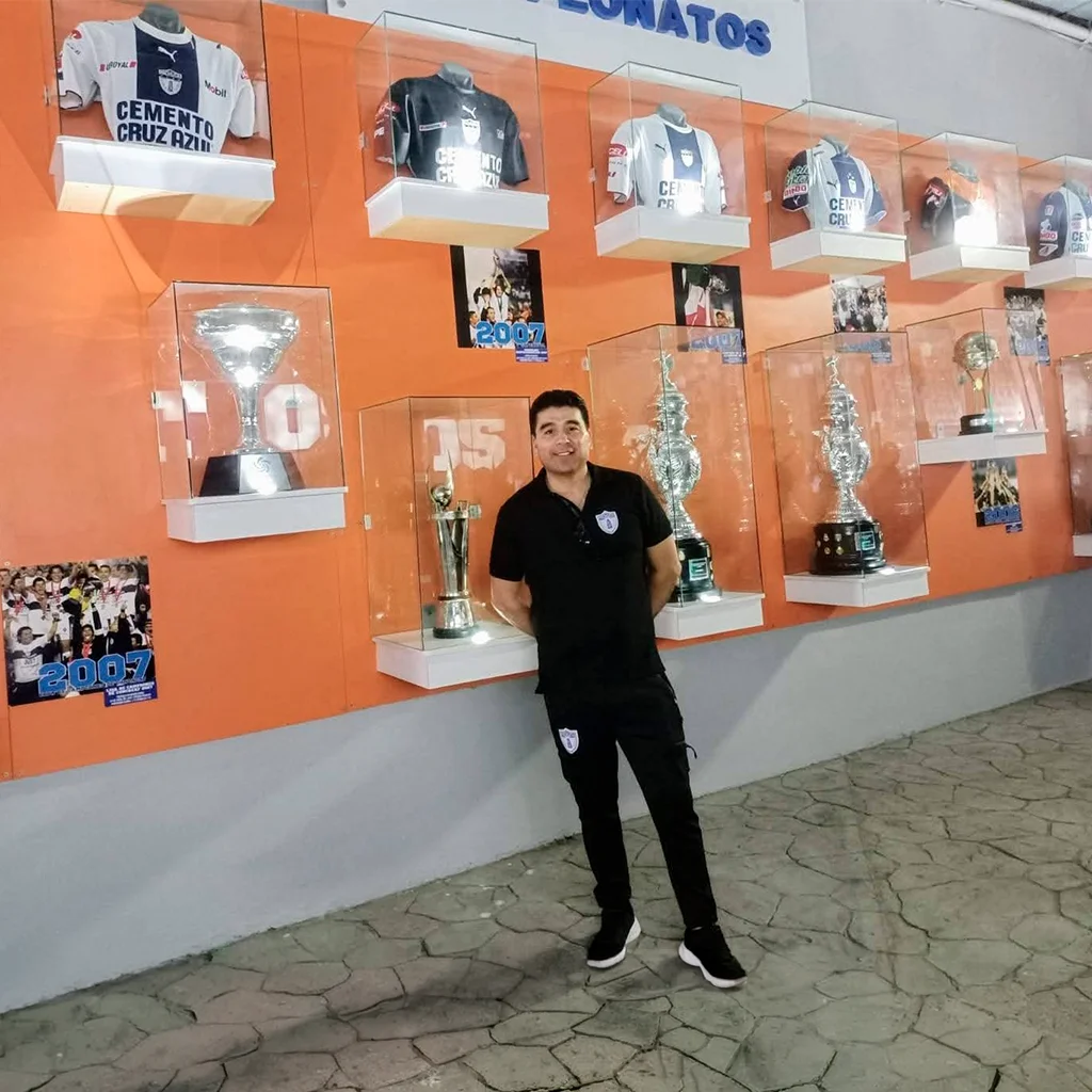 Israel Domínguez Urbina